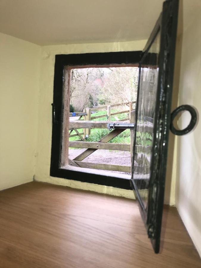 Gatekeepers Lodge, Dyrham Park Extérieur photo